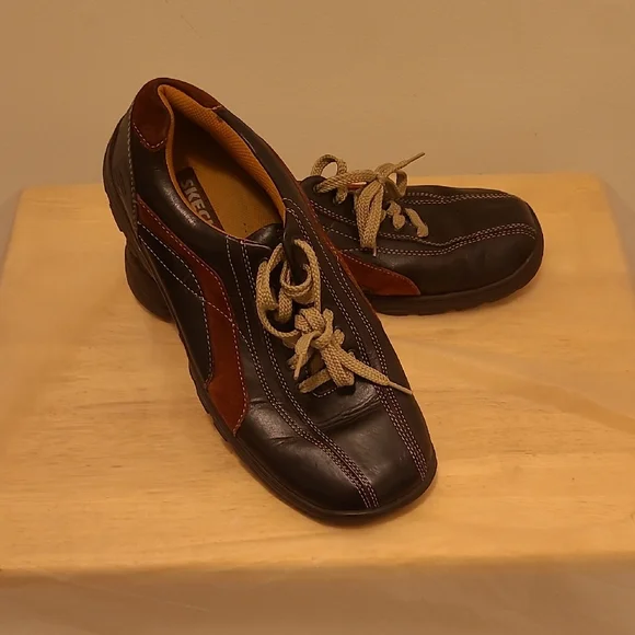 Skechers Men's Black and Brown Casual Shoes - Picture 5 of 6